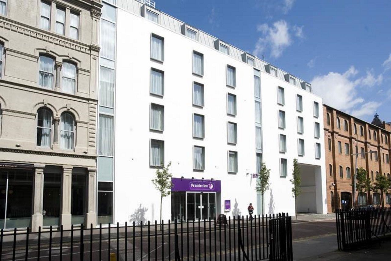 Premier Inn Belfast City Centre - Cathedral Quarter Exterior foto