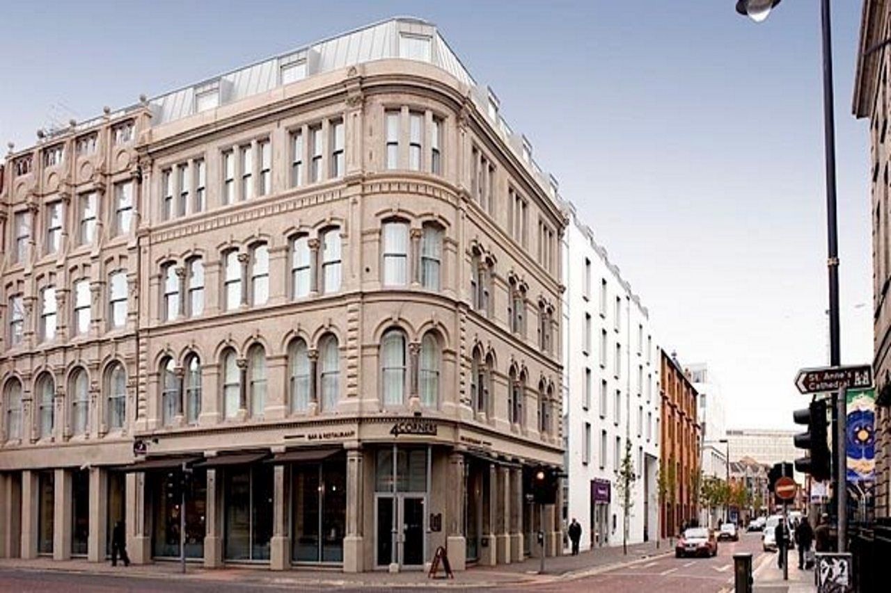 Premier Inn Belfast City Centre - Cathedral Quarter Exterior foto